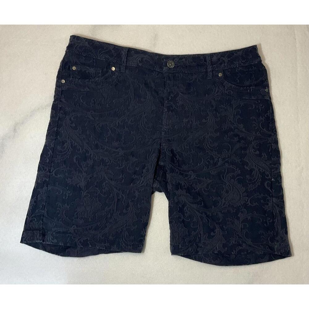 Simply Vera Vera Wang Blue Shorts – Size 8 – Chic & Comfortable
